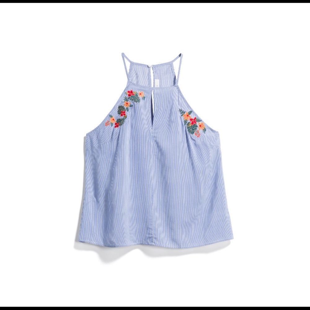 Stitch Fix | LUSH Ealda Keyhole Halter Top Size L